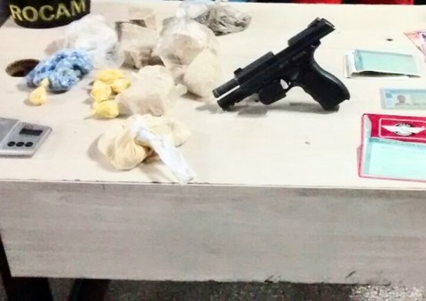 Bando armado é preso pela Rocam comercializando droga