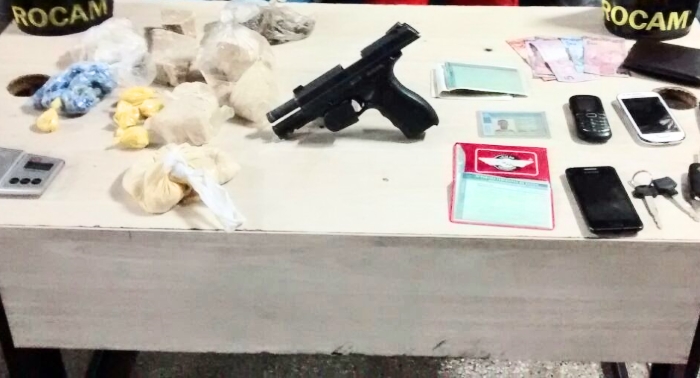 Bando armado é preso pela Rocam comercializando droga