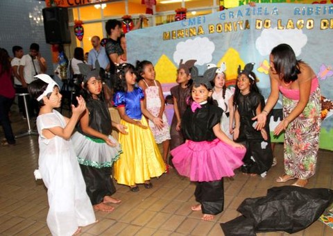 Estudantes ganham noite de cultura africana