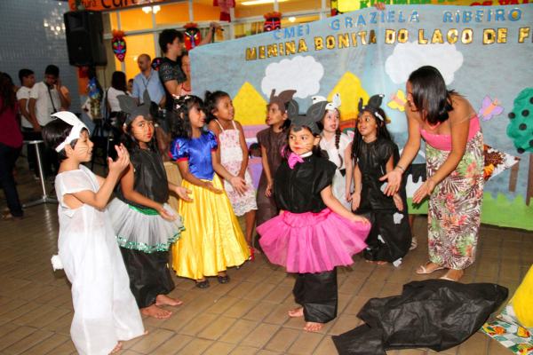 Estudantes ganham noite de cultura africana