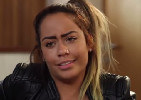 Consumista, Irmã de Neymar revela que já comprou sapato e viu que tinha outro igual em casa