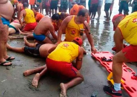 Raio mata grávida e mais três em Praia Grande