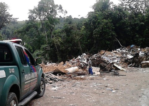 Corpo de mulher é encontrado em lixeira no Distrito Industrial 