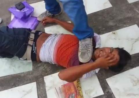 VÍDEO: leitor imobiliza homem que roubava idosa no Coroado