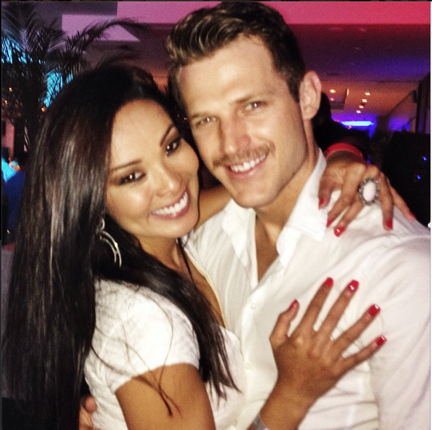 Carol Nakamura assume namoro com modelo