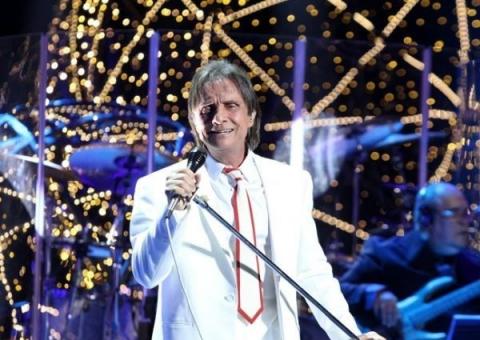 Com cadeiras vazias, especial de Roberto Carlos precisa de figurantes