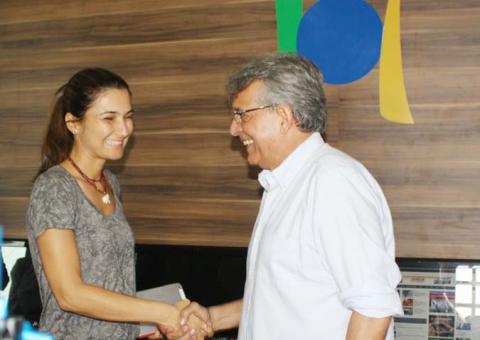  Rebecca recebe apoio do DEM para  disputar o governo 