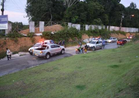 Rebelião em presídio de Manaus tem quatro reféns