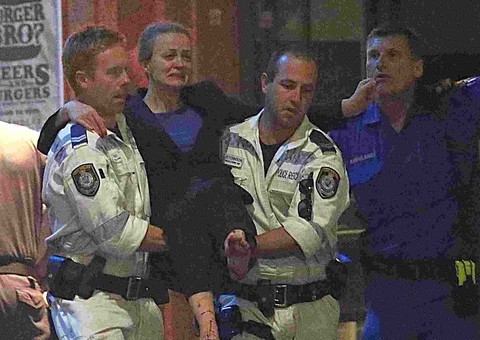 Grupo de elite invade café em Sidney e  brasileira sai viva