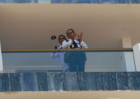 Homem é mantido refém algemado e com dinamites pelo corpo em Brasília