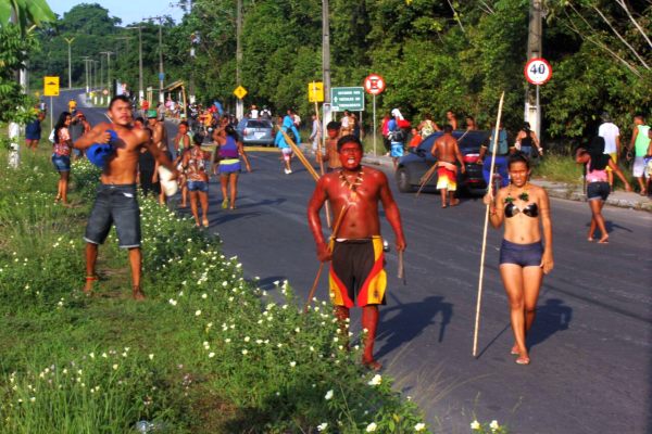 Polícia retira invasores de terreno  na zona Norte