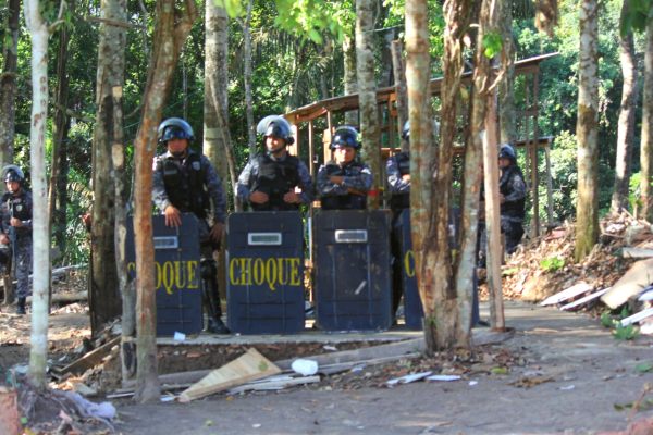 Polícia retira invasores no bairro Novo Israel
