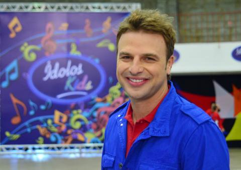 Para alavancar audiência, Record muda horário do Ídolos Kids