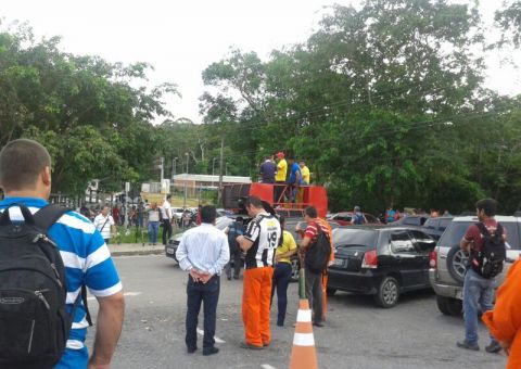 Terceirizados paralisam atividades na refinaria de Manaus