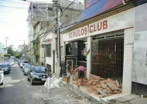 Juiz manda derrubar muro da vergonha em boate de Manaus