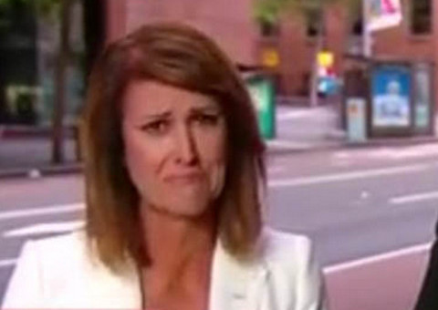 Jornalista se emociona ao descobrir que a amiga está entre os mortos de ataque na Austrália