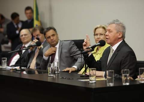 Artur Neto vai à primeira reunião da nova oposição