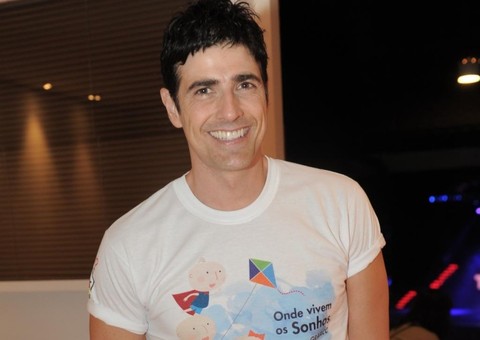 Reynaldo Gianecchini comemora transplante de médula feito há três anos