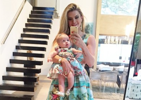 Mãe babona! Mirella Santos usa mesmo look que filha, Valentina  