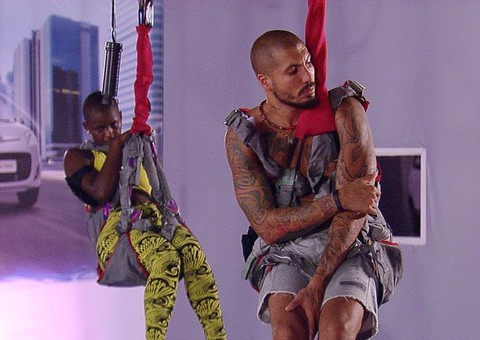 BBB 15: Angélica desiste e Fernando é novo Líder