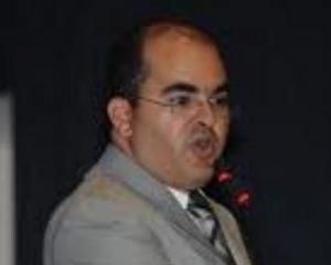 Deputado bate-boca com repórter