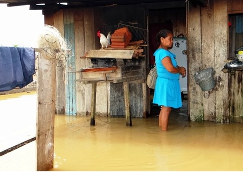 Cidades afetadas pela cheia recebem ajuda de 16 ton de alimentos