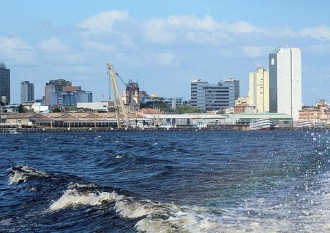 Rio Negro já subiu mais de 7 metros desde outubro, em Manaus