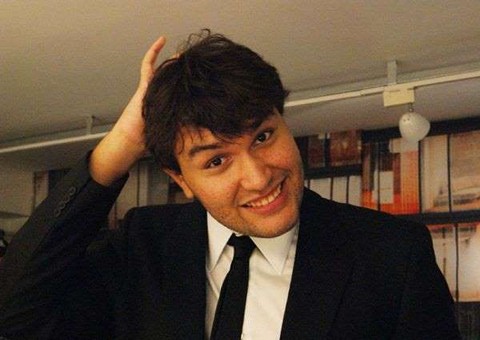 Demitido, ex-CQC reclama de programa nas redes sociais