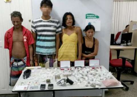 Trio é preso e adolescentes apreendidos com mais de 2 kg de drogas