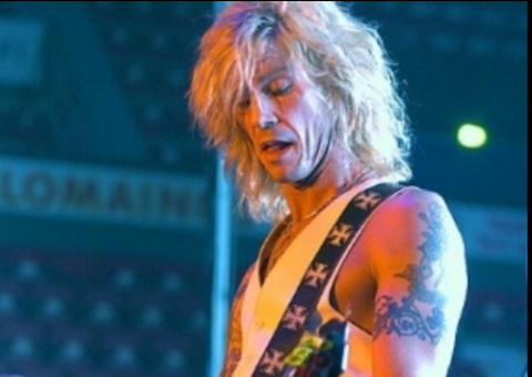 Duff McKagan vai voltar a tocar em shows com  Guns N' Roses