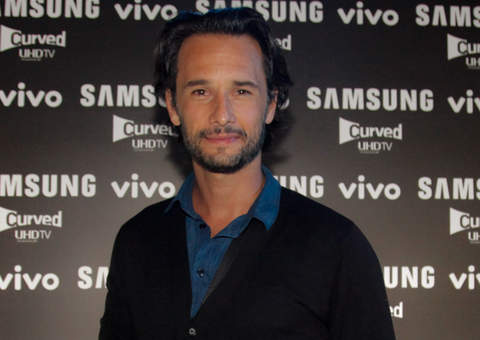 Com saudade de farinha, Rodrigo Santoro quer voltar a trabalhar no Brasil