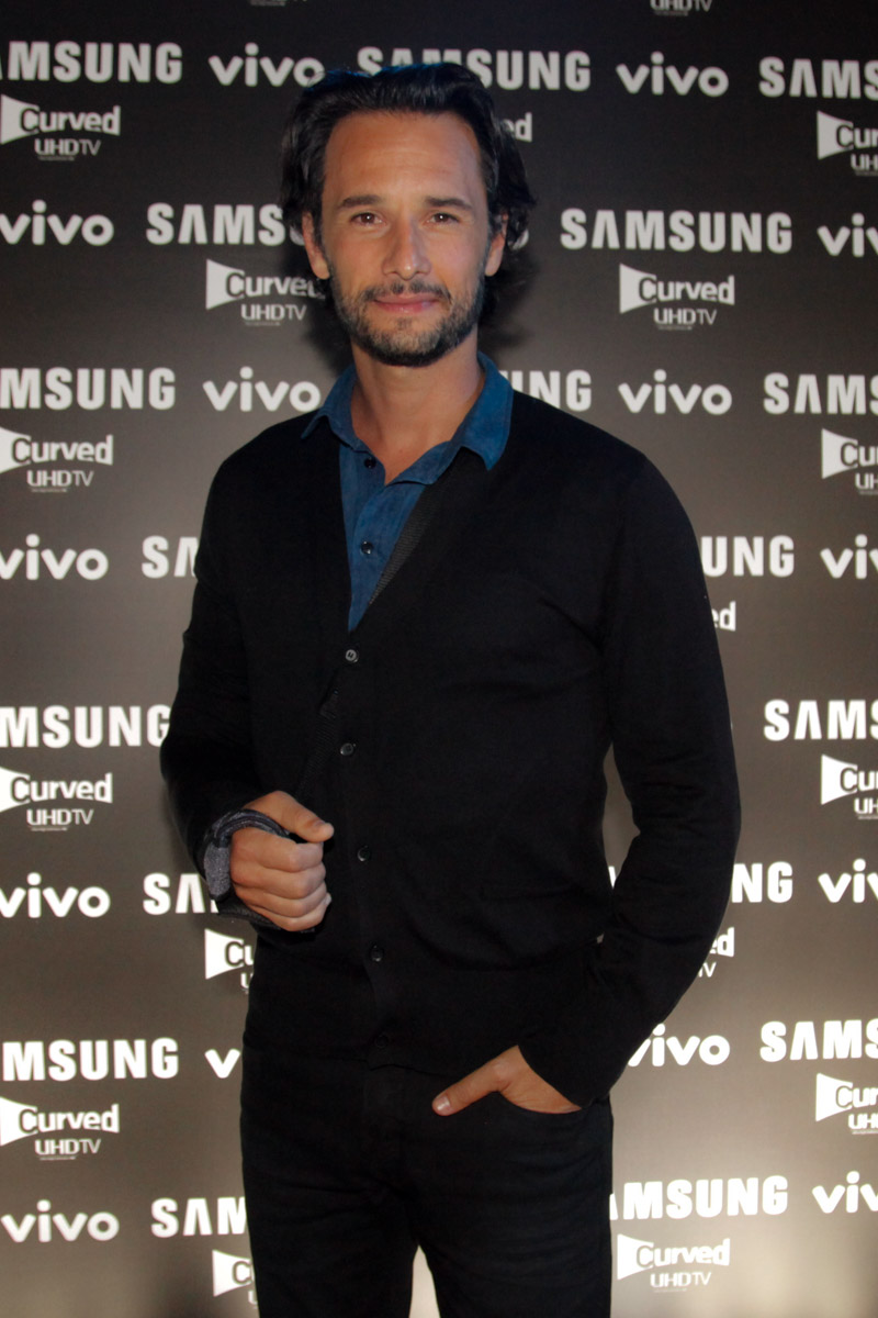 Com saudade de farinha, Rodrigo Santoro quer voltar a trabalhar no Brasil