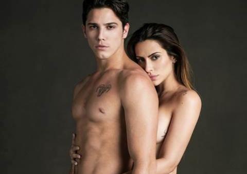  Cleo Pires posa seminua com ator e assume que traiu ex-namorados