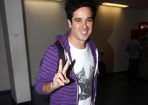 Vocalista do Jota Quest chama baianos de preguiçosos e é vaido em show