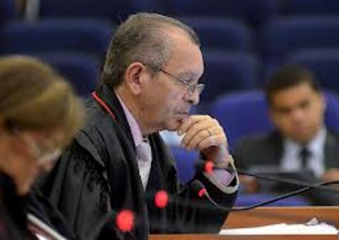 Graça  sofre nova derrota no Tjam. Romano eleito vice-presidente