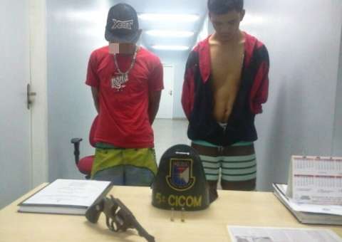 Menor é flagrado com arma no São Raimundo