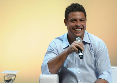 Ronaldo coloca Brasil como favorito à frente da Espanha