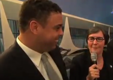 Ronaldo é confundido com Cristiano Ronaldo por Ministra de Esportes. Veja