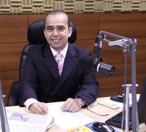  Ronaldo Tiradentes vira cidadão do Amazonas