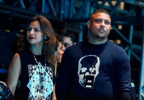 Após boatos de separação, Ronaldo e Paula Morais viajam pra Ibiza