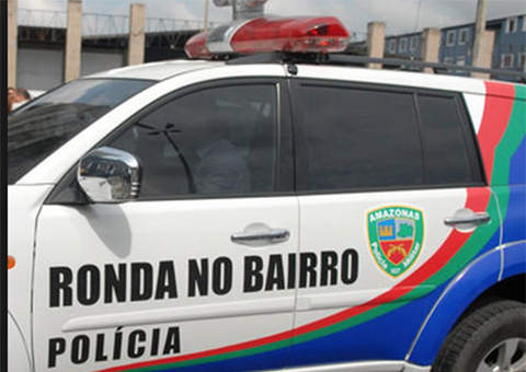 Em fuga, assaltantes atiram contra policiais