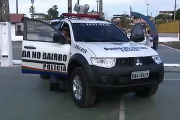 Assaltantes de ônibus levam uma surra dos passageiros