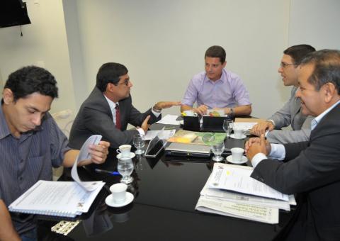 Órgãos de defesa do consumidor formalizam pedido de criação da vara especializada 