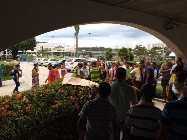 Idoso morre após escorregar e cair de Centro Empresarial