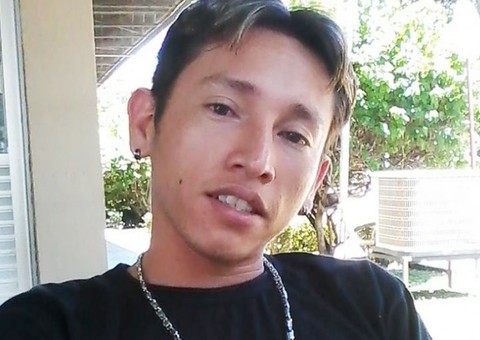 Taxista é morto com uma facada no peito em discussão de bar