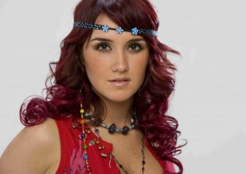 Dulce Maria lança "Lágrimas", ouça