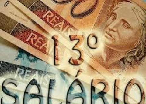 Lei municipal que autoriza 13º a entes políticos é constitucional, diz PGR