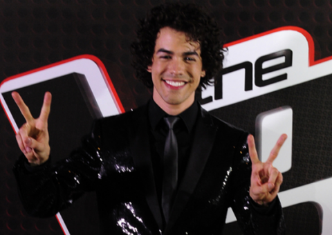 Vencedor do The Voice foi largado em caixa de sapato logo que nasceu