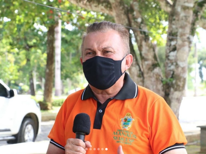 Secretário de Limpeza, Sabá Reis é vacinado contra covid em Manaus 