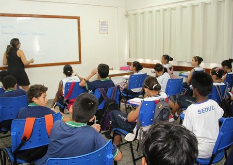 UEA e Seduc prorrogam inscrições para três cursos especialização